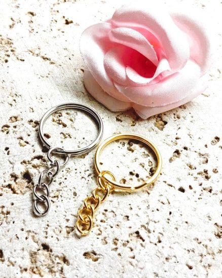 Anneaux porte clefs avec chaînette 25 mm par 10