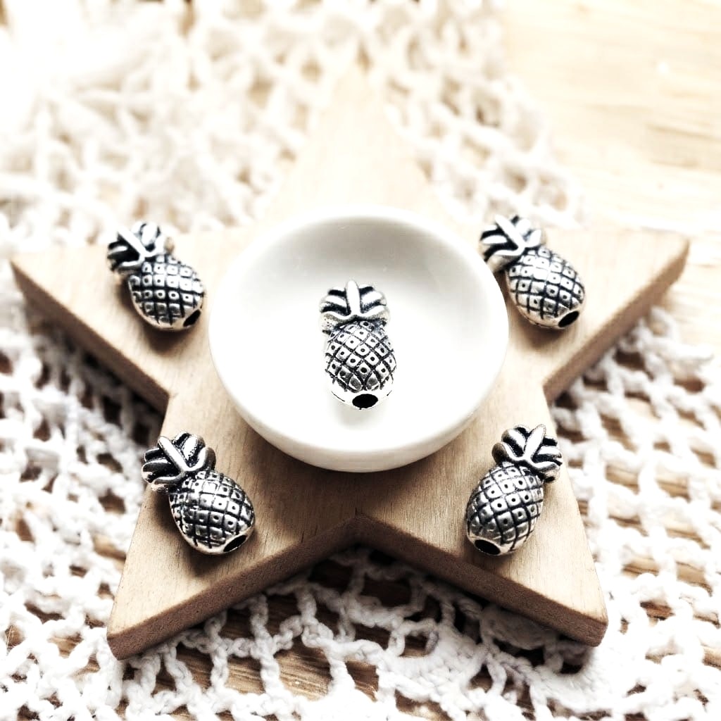 Lot de 20 Perles ananas en métal argenté vieilli 10*6 mm