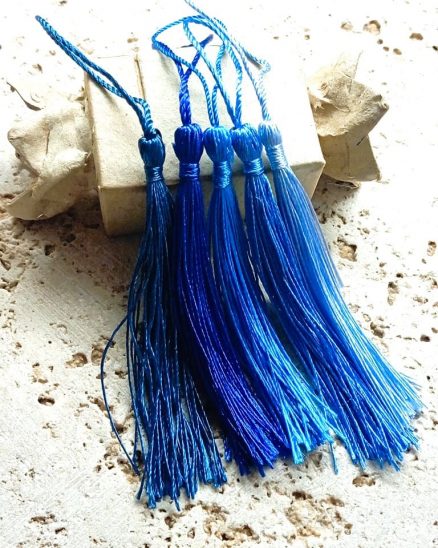 Pompons glands à franges bleu 13 cm – Image 13