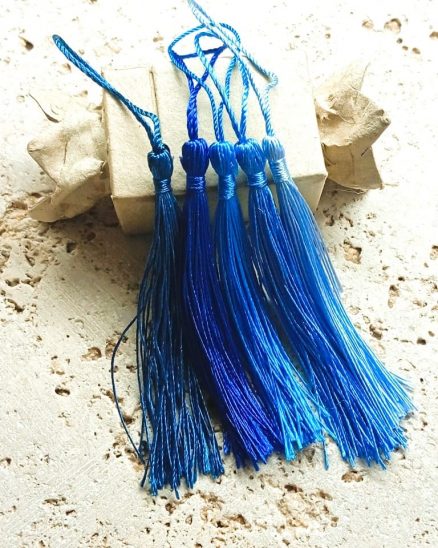 Pompons glands à franges bleu 13 cm