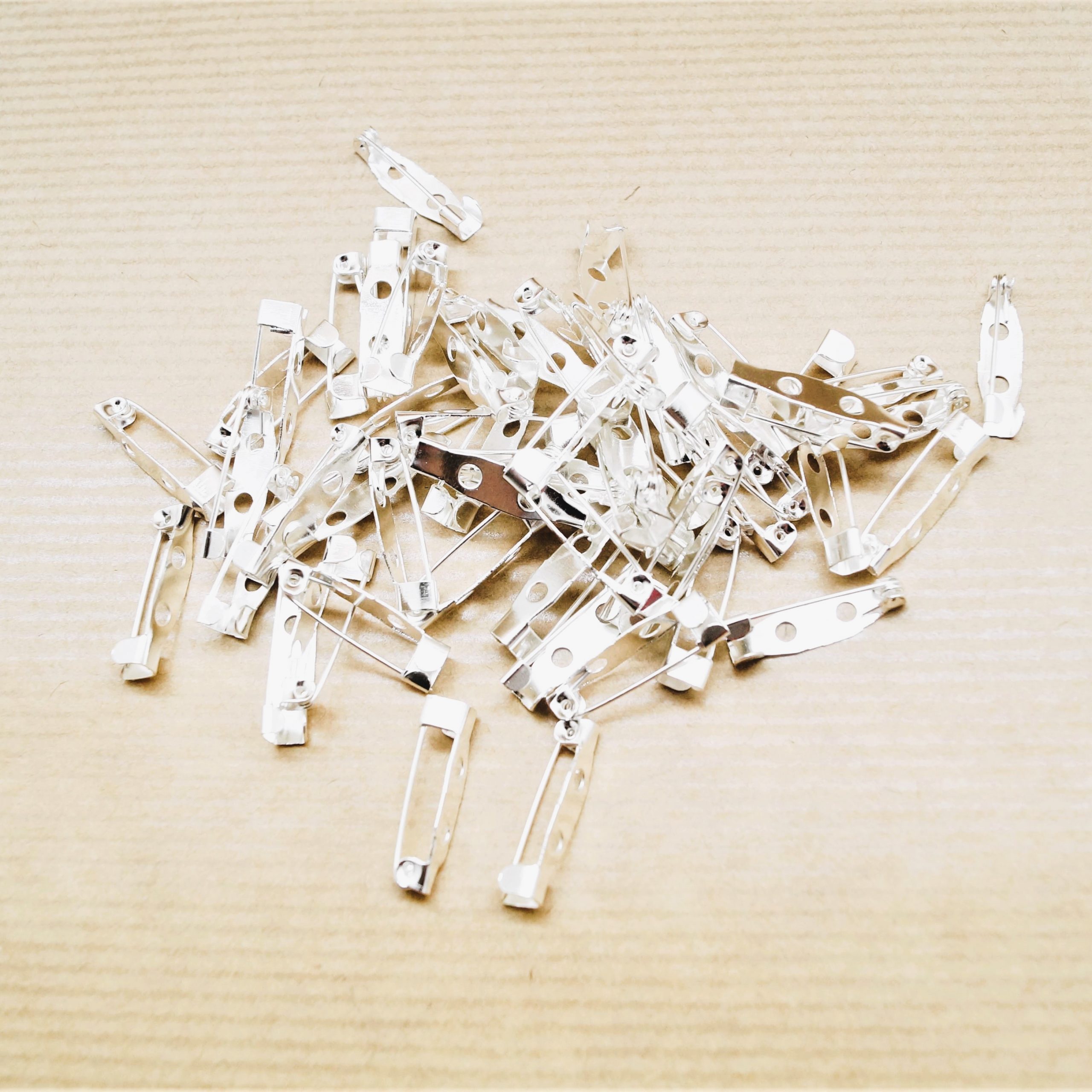 Épingles support broches métal 2 trous 20*5 mm – Image 7