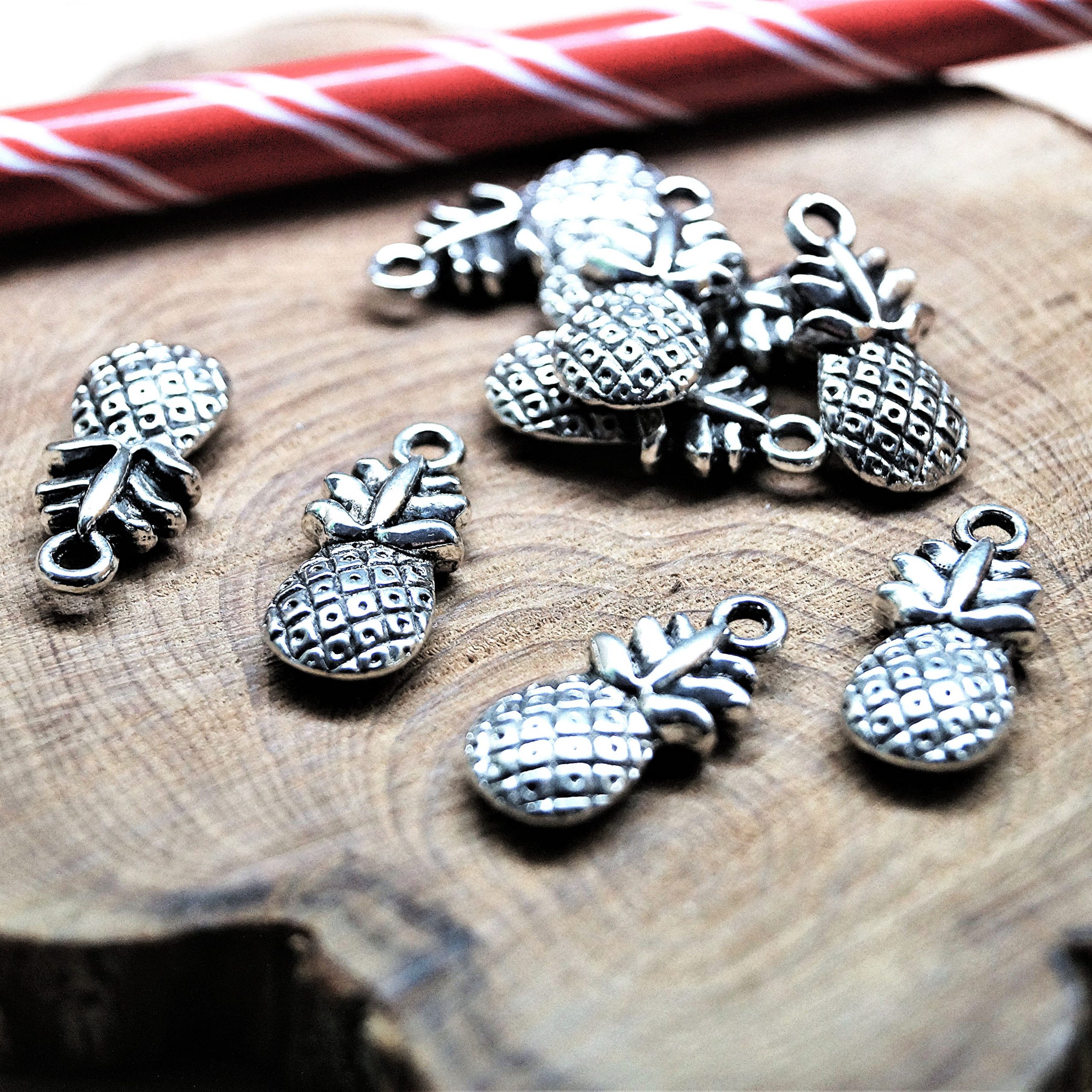 Pendentifs ananas en métal argenté 19*9 mm – Image 5
