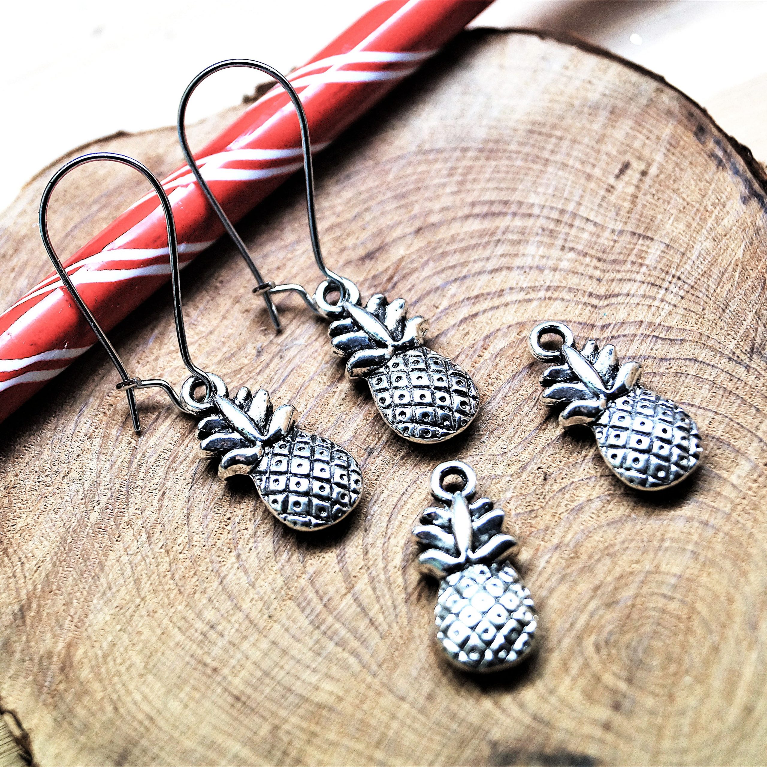 Pendentifs ananas en métal argenté 19*9 mm – Image 8