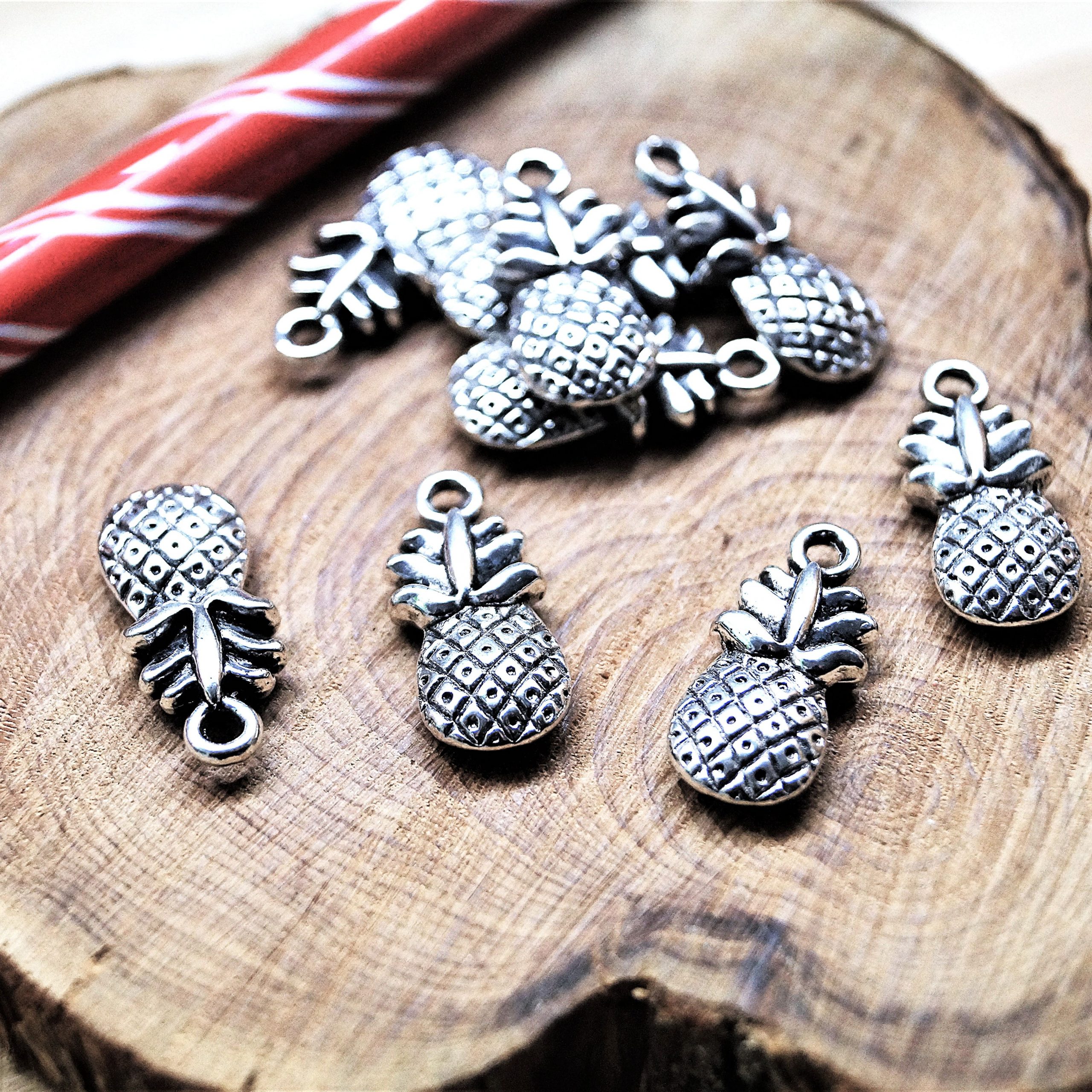 Pendentifs ananas en métal argenté 19*9 mm – Image 9