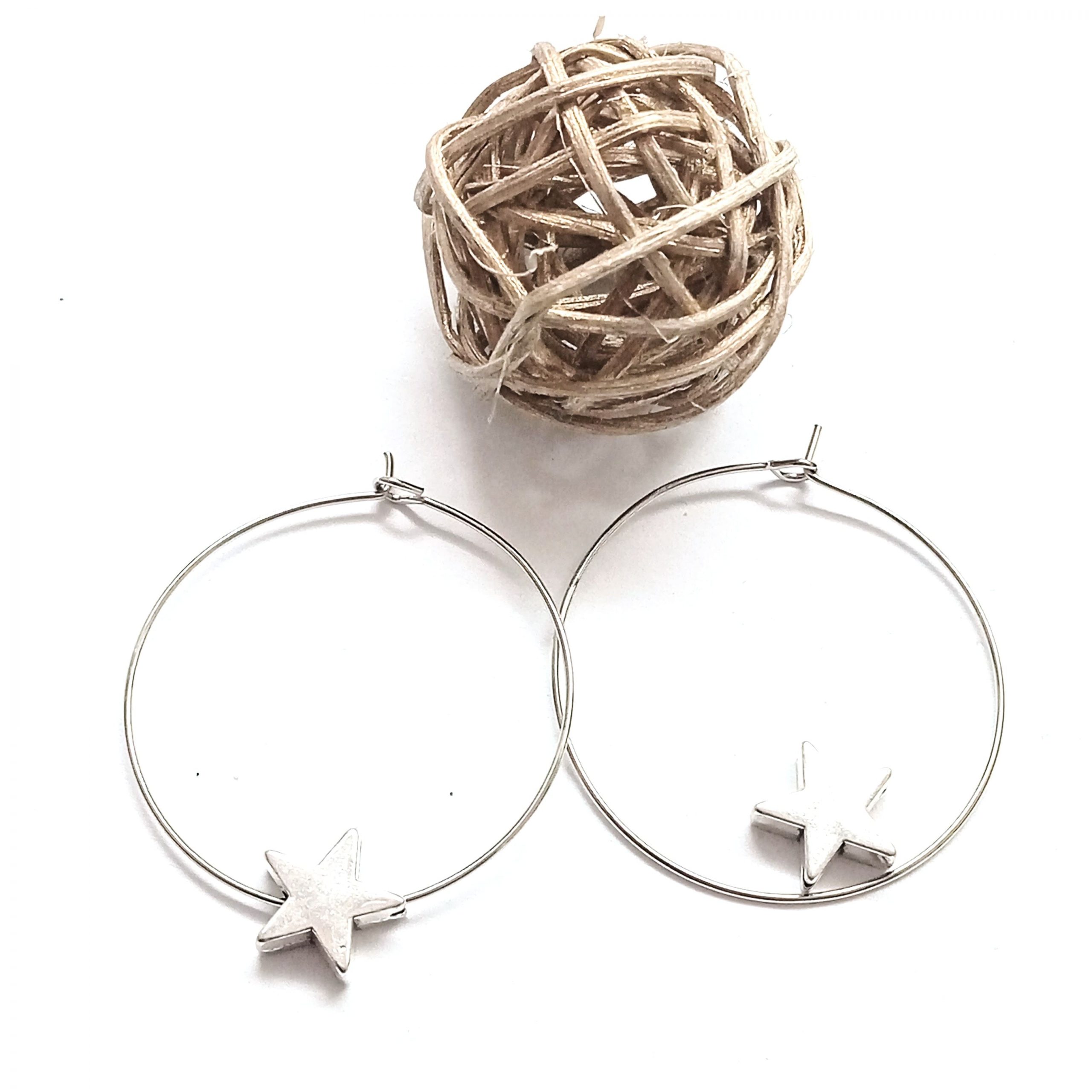 Perles étoiles 11mm en métal argenté par lot de 10 – Image 4