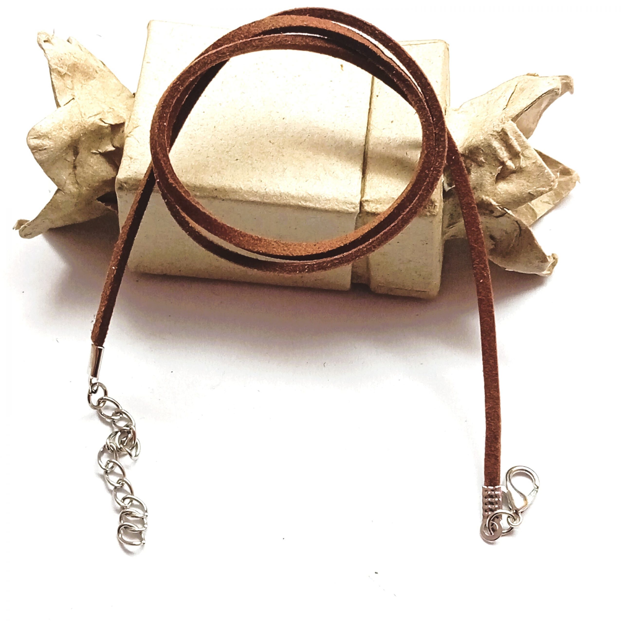 Colliers cordon suédine 2mm avec fermoir et chaînette 53cm par 4 – Image 3