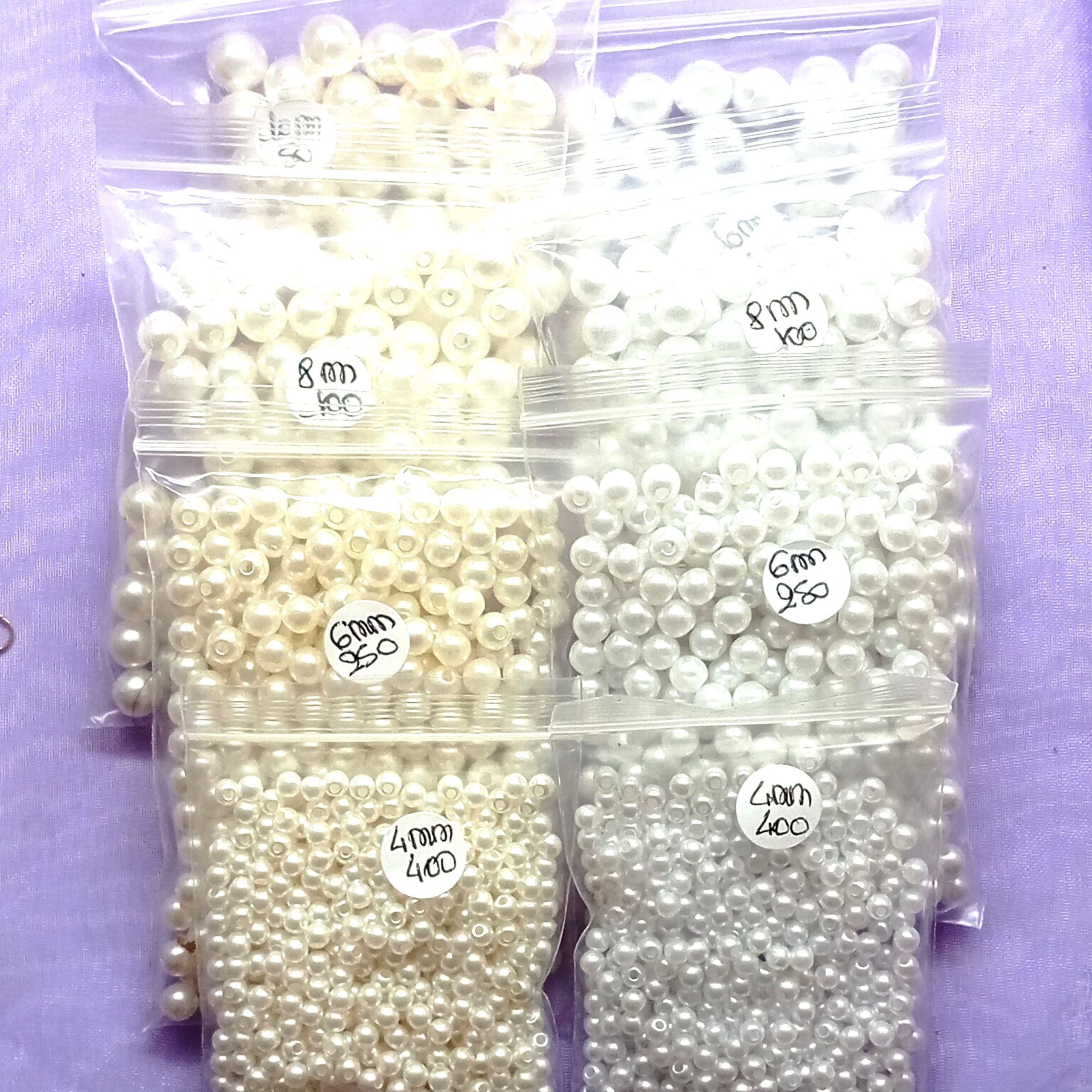 Perles rondes acryliques Beige et Blanc 4 à 10mm