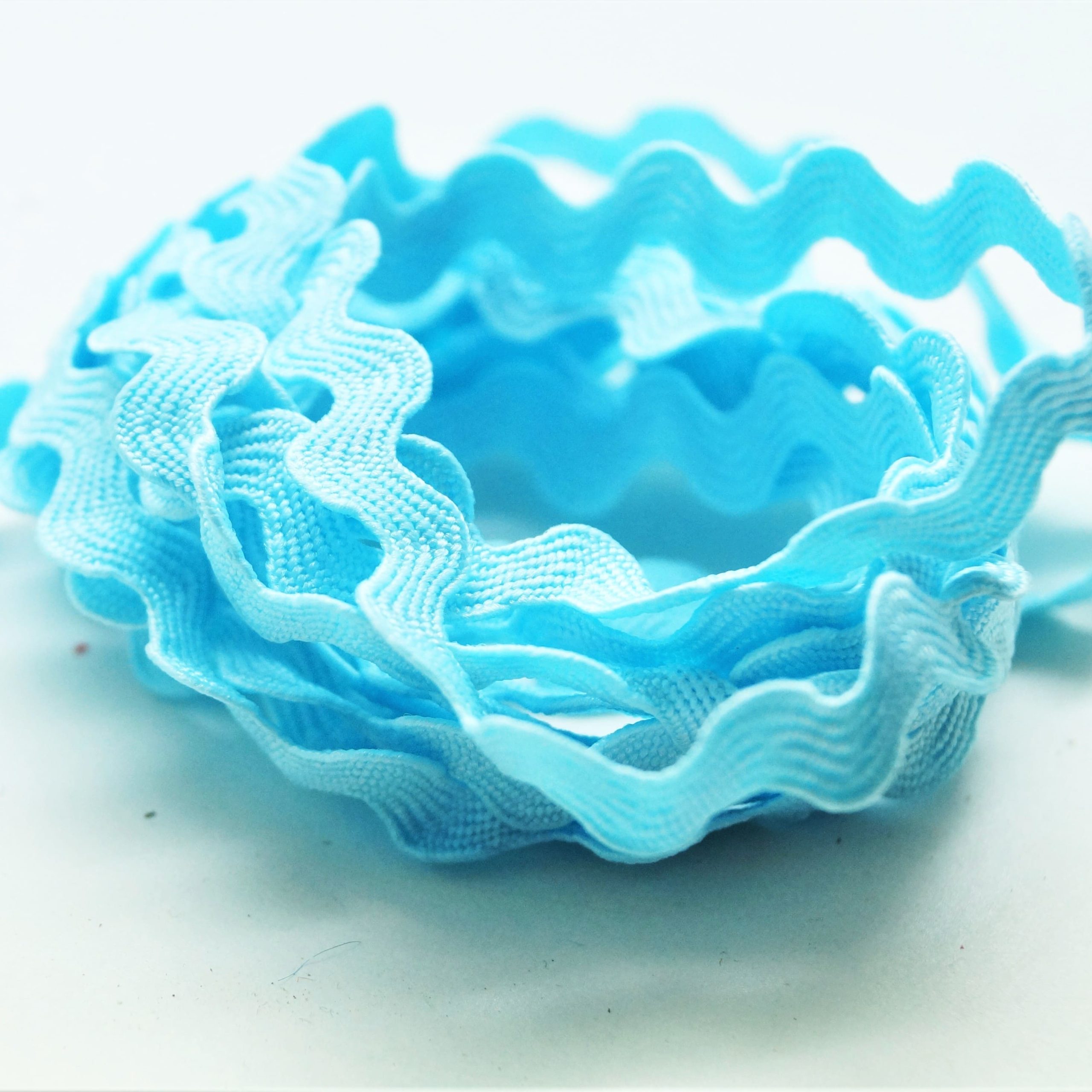 Ruban Zig Zag 5mm en coupon de 4 mètres rose ou bleu – Image 5