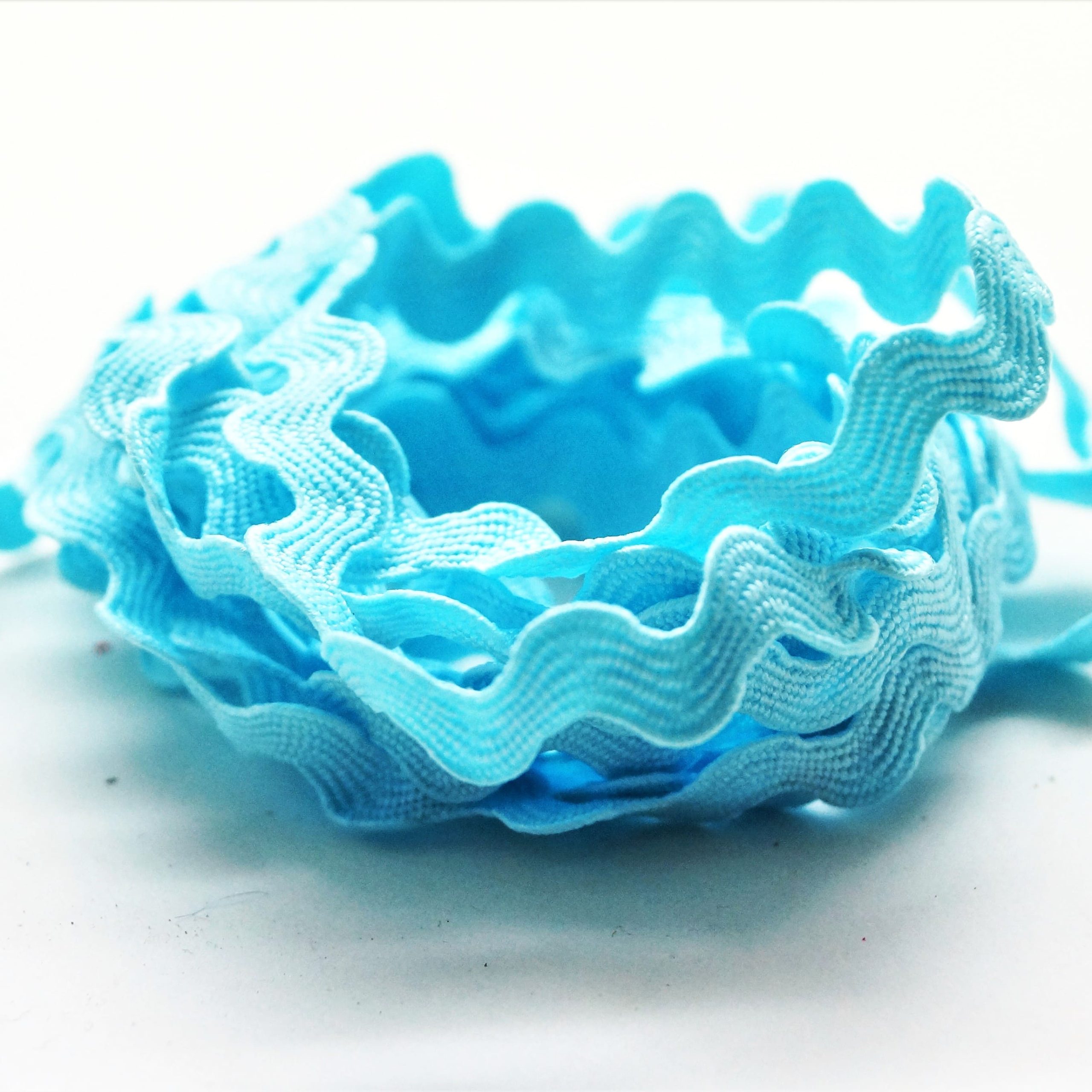 Ruban Zig Zag 5mm en coupon de 4 mètres rose ou bleu – Image 7